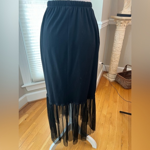 🔥🔥Christine Damen Black Skirt With Sheer Bottom Size Medium - Picture 2 of 4